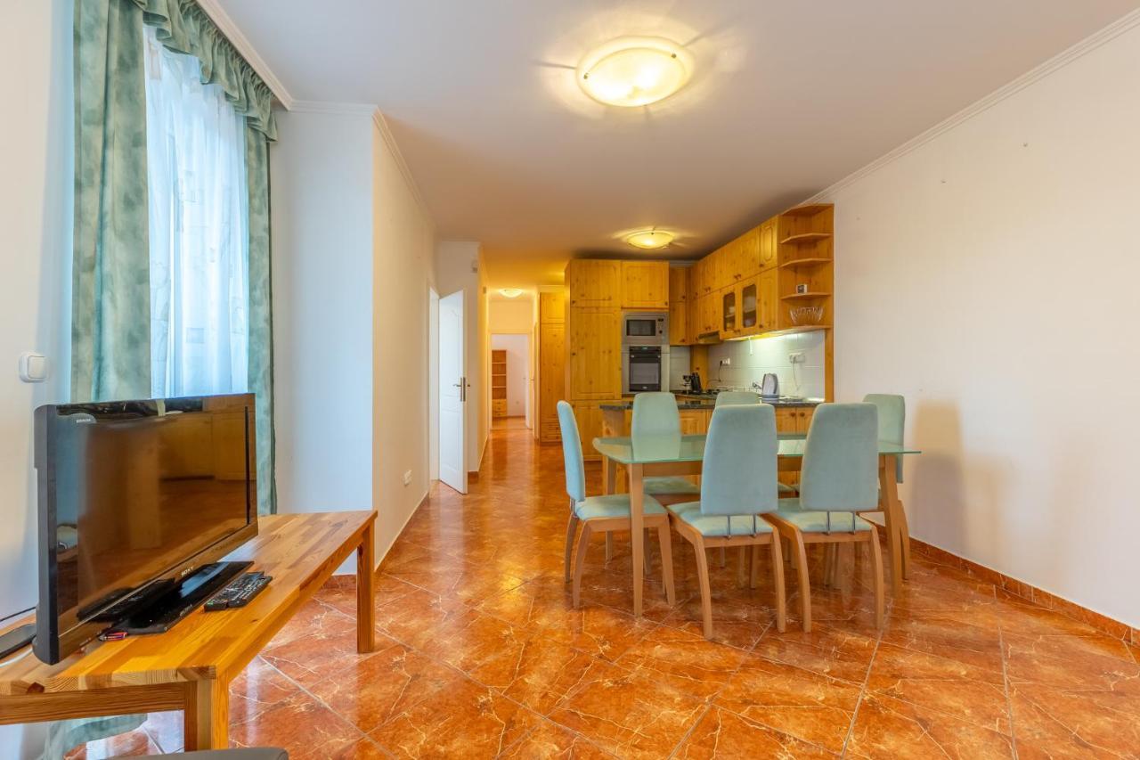 Egyuett A Csalad II Apartman By Bltn 希欧福克 外观 照片